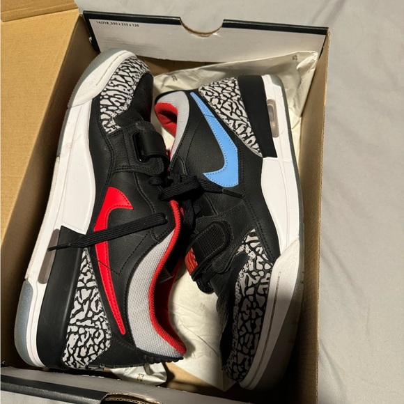 Jordan Legacy 312 - Picture 3 of 6